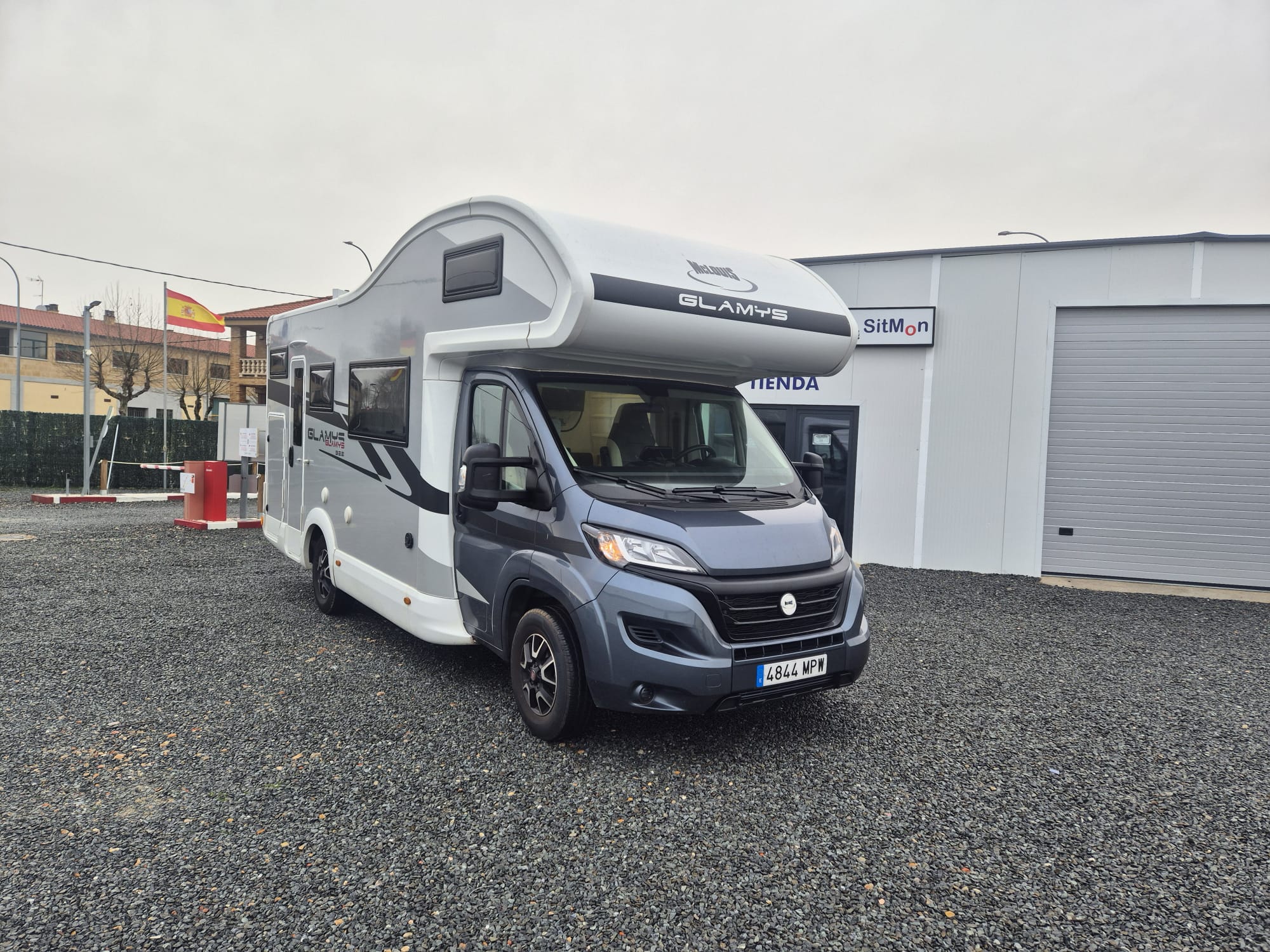 AUTOCARAVANA  MCLOUIS GLAMYS 322 Precio 62.800€